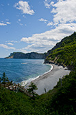 plage de galets au parc Forillon en Gaspésie, Québec