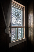 old_cabin_window_002