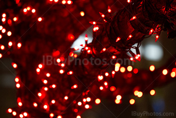 Guirlandes de Noël rouges pendant les fêtes