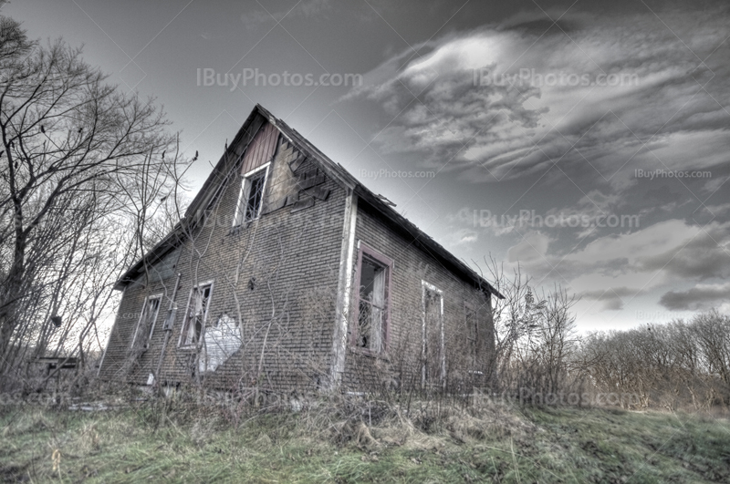 Photo de maison abandonnée avec effect de couleur