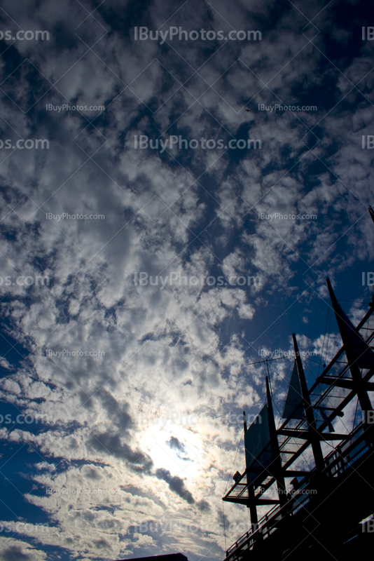 Lumière du soleil au travers des nuages