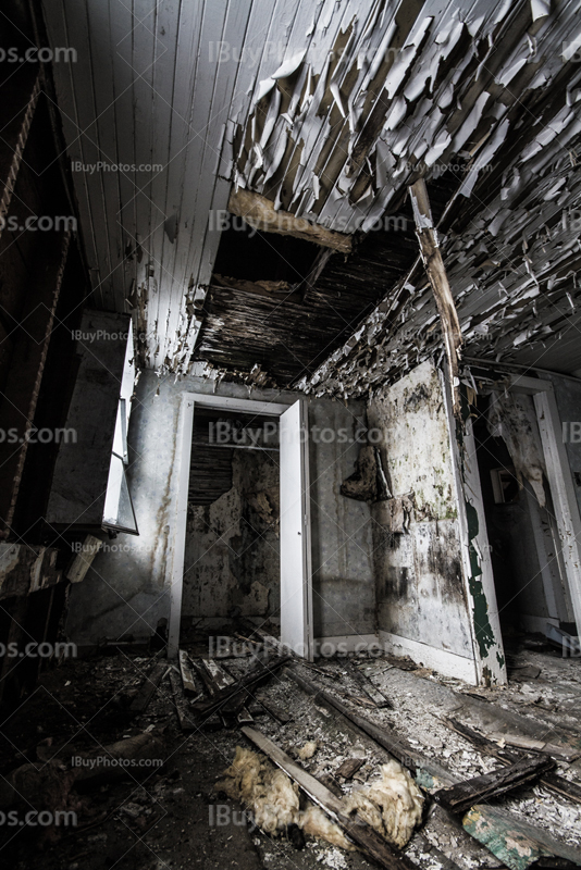 Creepy closet door 002