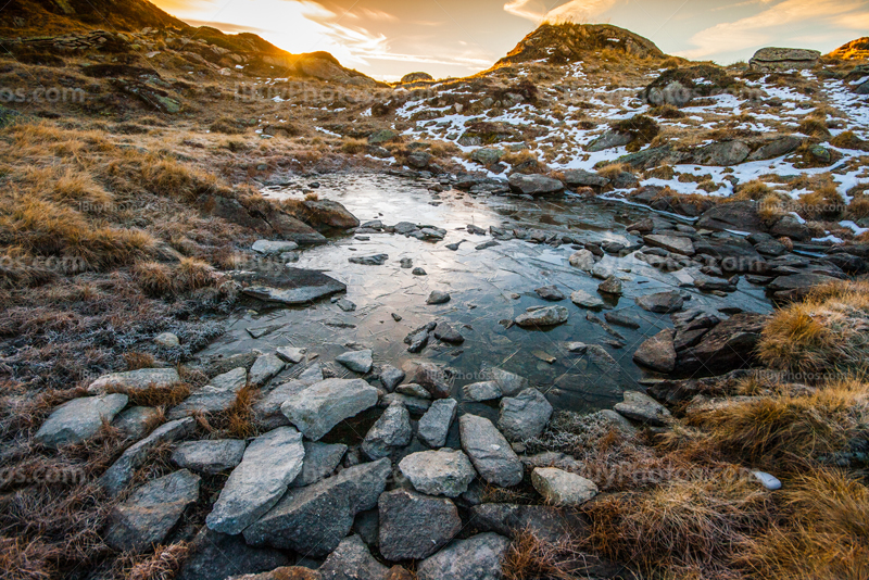 Frozen pond sunset 001