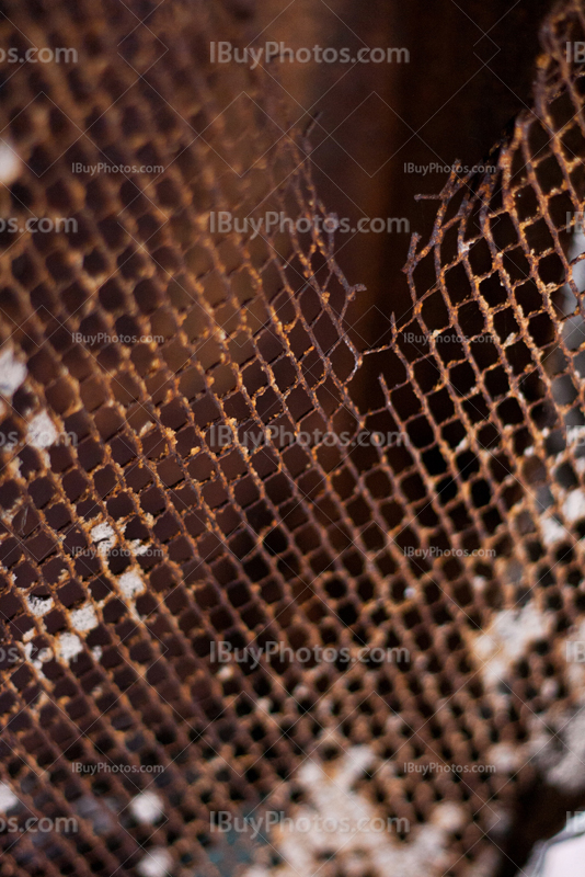 Rusty grid with hole