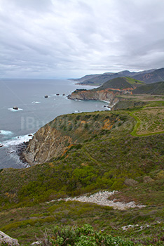 Cliffs along coast in Califorfia under cloudy weather