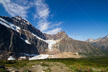 Mont Edith Cavell et le glacier Angel dans parc de Jasper, Alberta