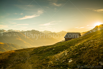 Photo: Chalet Coucher De Soleil Montagnes 001