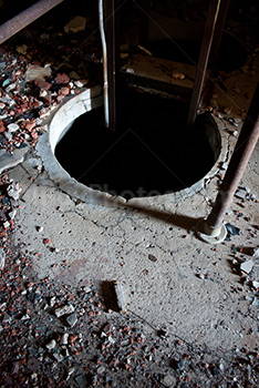 Photo: Manhole 001